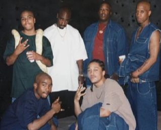 Tupac & die Outlawz 1996 am Hit 'Em Up Set
